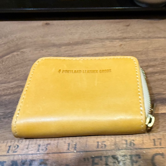 Portland Leather Handbags - PORTLAND LEATHER SMALL ZIP WALLET